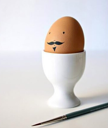 鸡蛋壳做卡通小人手工制作